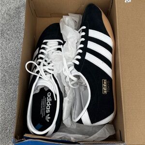 NEW Adidas Tokyo sneakers